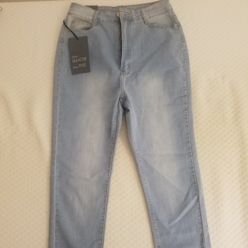 Fashion Nova Jeans high waisted size 11-12